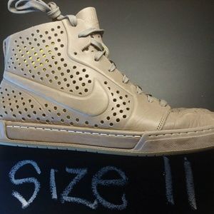 Nike Air Royale sz 11